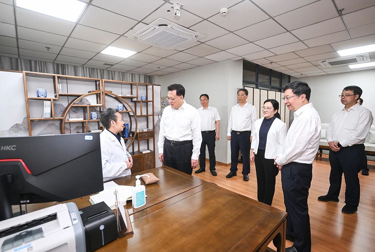 袁家军：坚持问题导向 突出数字赋能 加快打造“三医”协同改革标志性成果